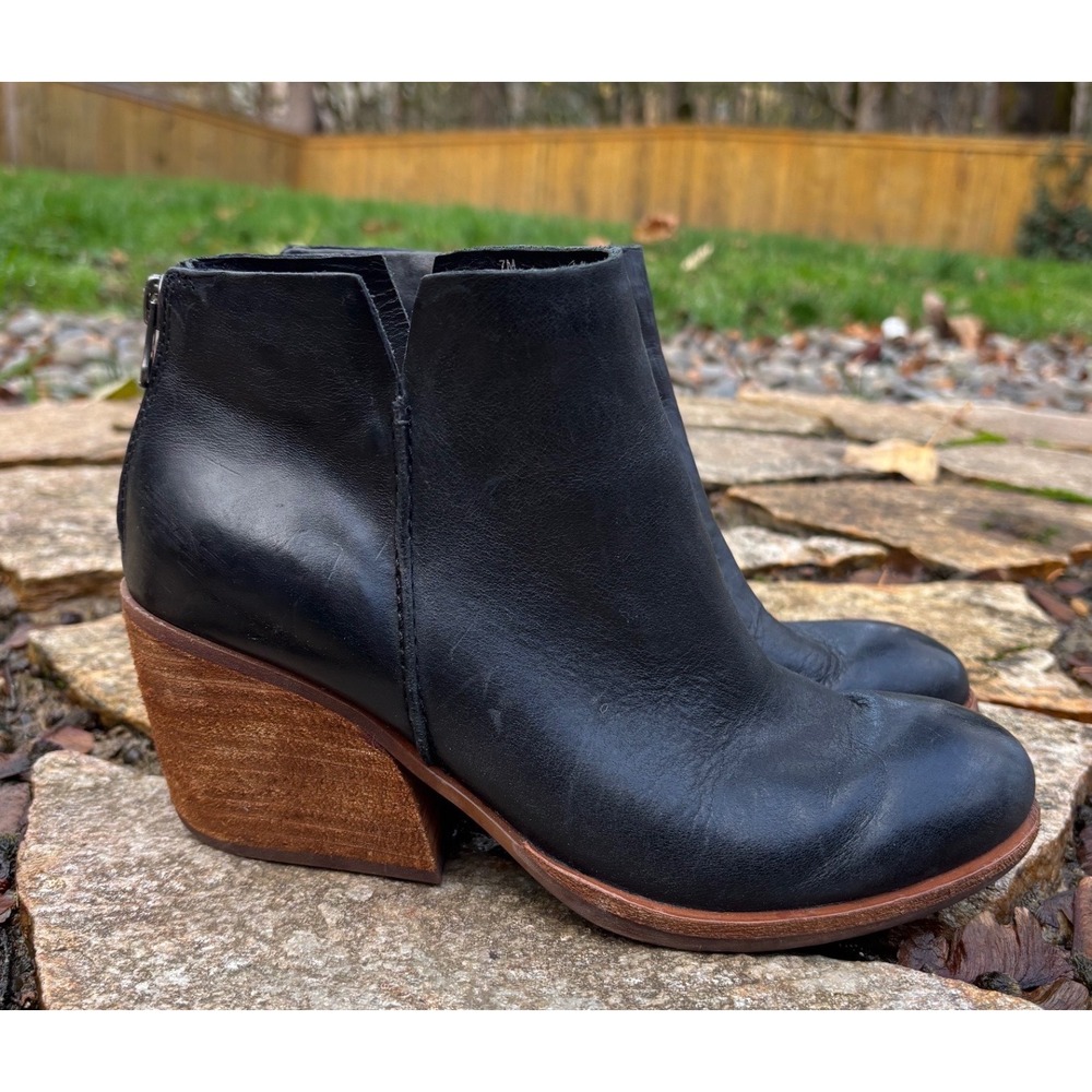Kork-Ease Boots Women's 7 M Black Chandra Ankle Booties Leather Heels Zip Casual